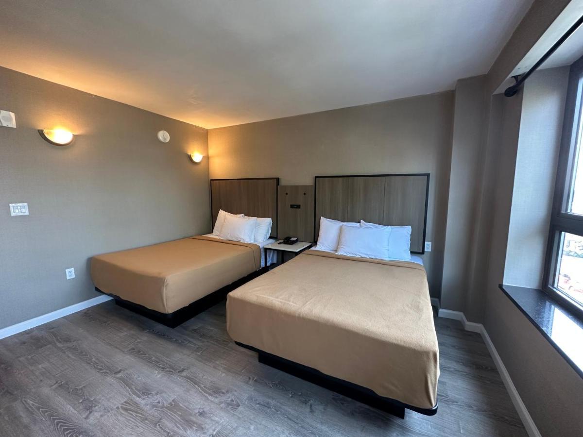 Regal Inn & Suites New York Laguardia Hotel Esterno foto