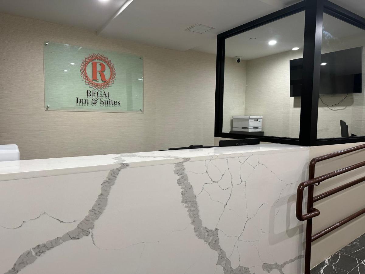 Regal Inn & Suites New York Laguardia Hotel Esterno foto